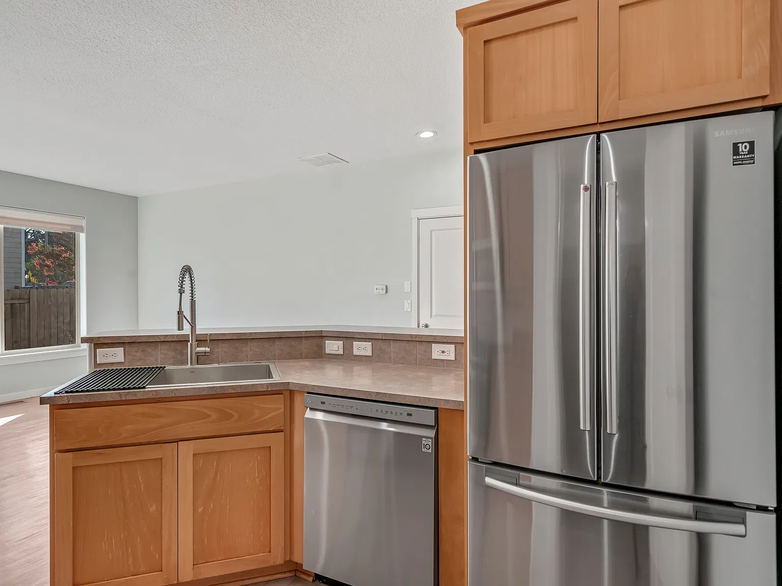 3 bed, 1562 sqft, $2,550 — Photo 4