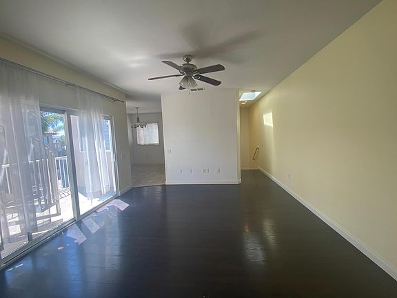 4th image of 2038 Garnet Ave