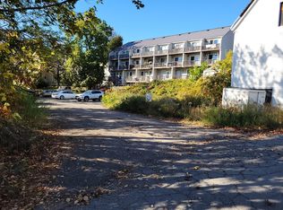 18-18 River St #1, Hudson, MA 01749