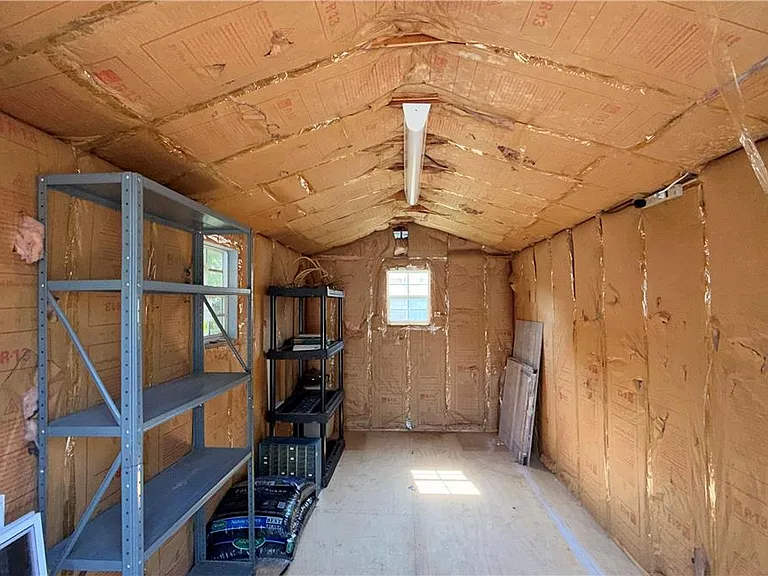 49 Seyfried Ave — Photo 11