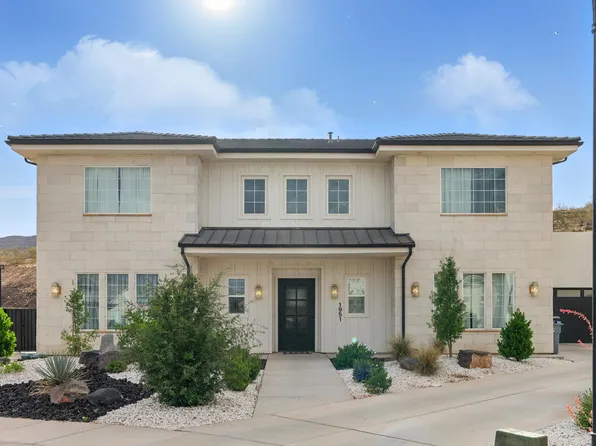 1951 W Cedar Breaks Dr, Hurricane, UT 84737