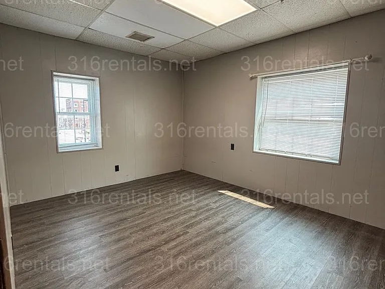 111 W Pine — Photo 4