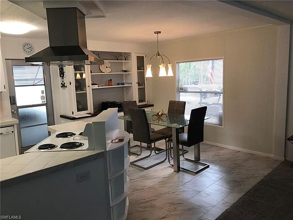 4th image of 14512 Nathan Hale Ln #462