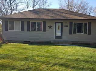 2861 Kenford Rd, Waterford, MI 48329