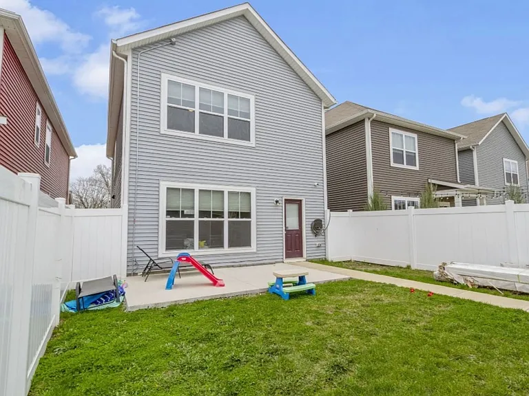 212 Haugh St — Photo 15