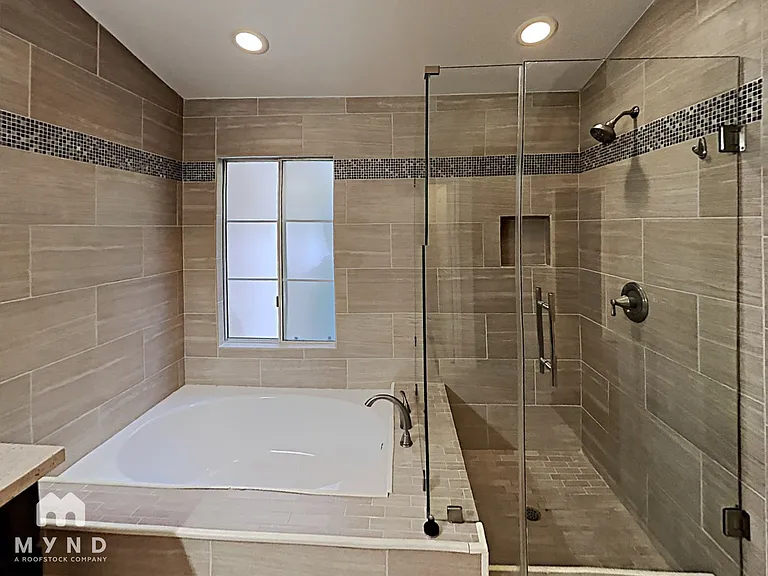 5117 Renaissance Ave #C — Photo 21