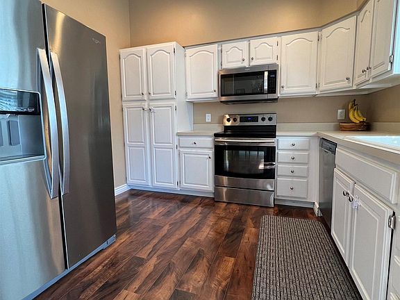 4th image of 6010 S 52nd Street Ct