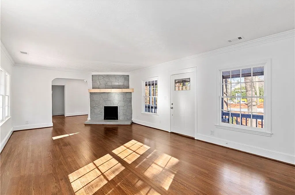 2 bed, 1.0 bath, $2,250 — Photo 3