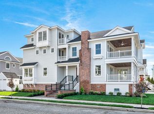 188 34th St, Avalon, NJ 08202