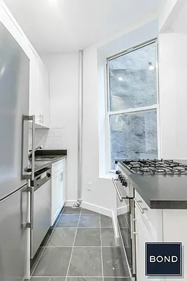 Rented by Bond New York | media 15