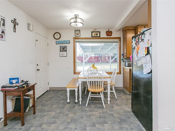 4th image of 903 S Hawthorne Dr