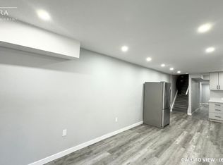 911 Robert Ferrie Dr #2, Kitchener, ON N2R0P2