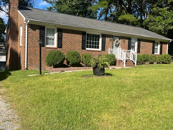 7082 Cornfield Ln, Mechanicsville, VA 23111