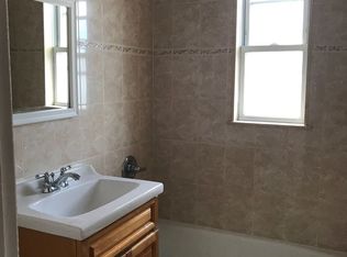 3070 34th St APT 3F, Astoria, NY 11103