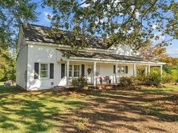 437 S Lincoln St, Coats, NC 27521