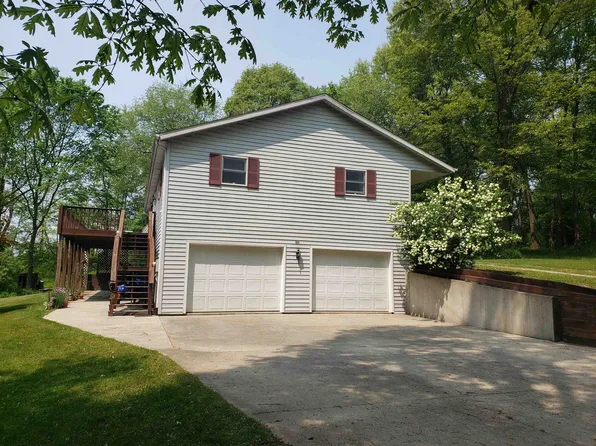 1131 N State Road 9 Rd, Albion, IN 46701