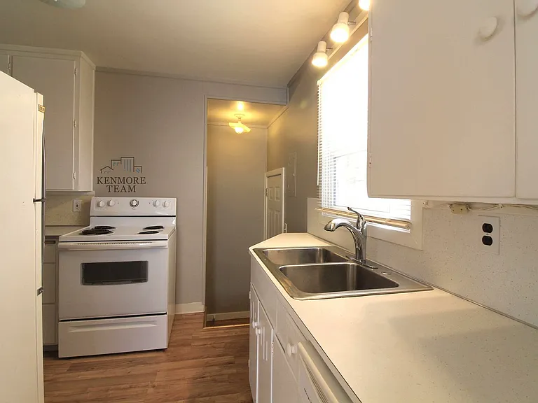 1207 Swift Blvd — Photo 3