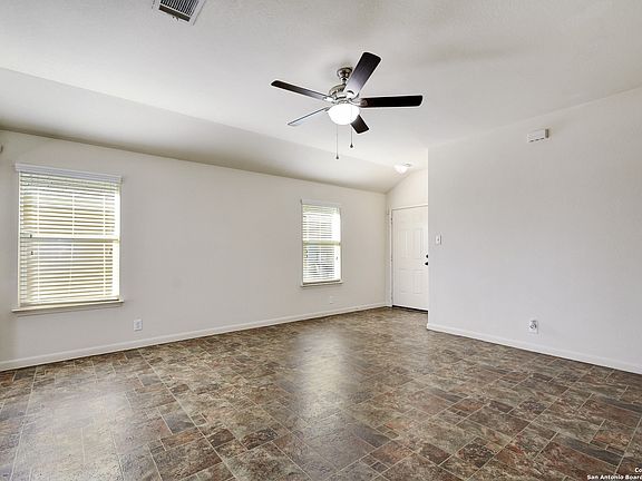 5th image of 409 Teron Dr
