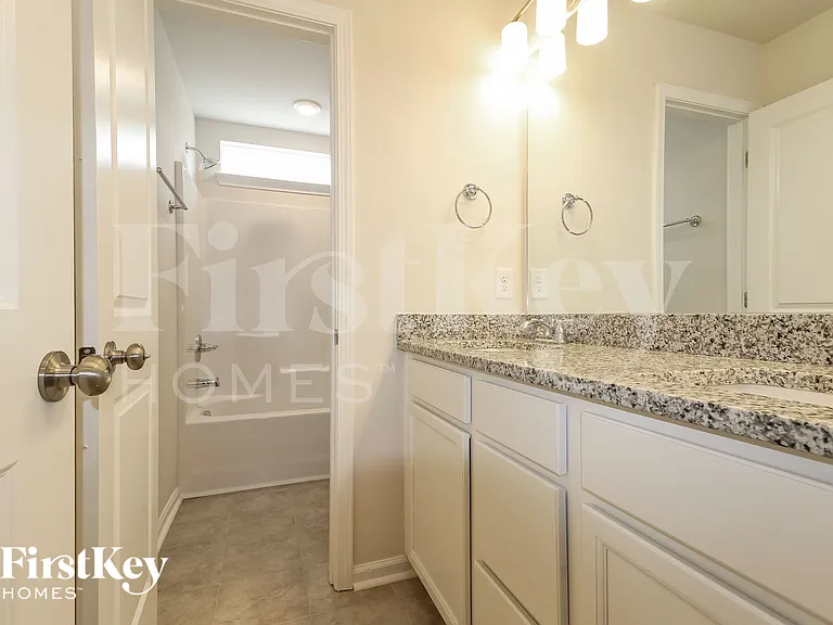 212 Ashborne Ln — Photo 13