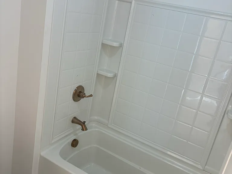 15109 Larchwood Dr — Photo 21