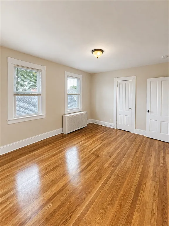 3 bed, 1.0 bath, 957 sqft, $1,650 — Photo 4