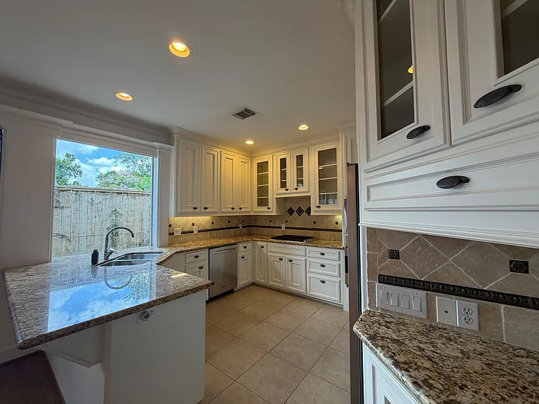 1315 Whispering Pines Dr — Photo 12