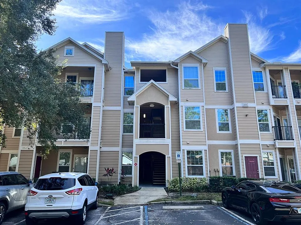 1229 Bermuda Lakes Ln #303