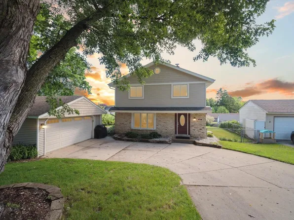 213 Willow COURT, Hartland, WI 53029