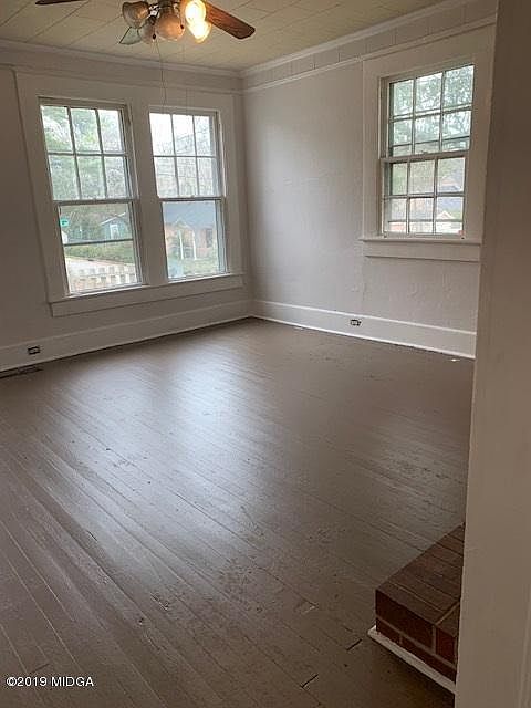 2nd image of 3808 Fairmont Ave