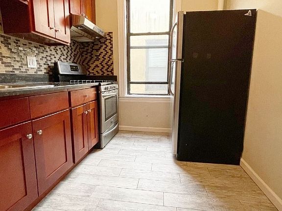 3rd image of 30-83 44th St #3