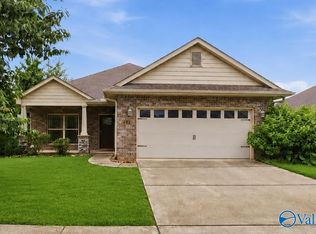 402 Bay Tree Ln SW, Huntsville, AL 35824