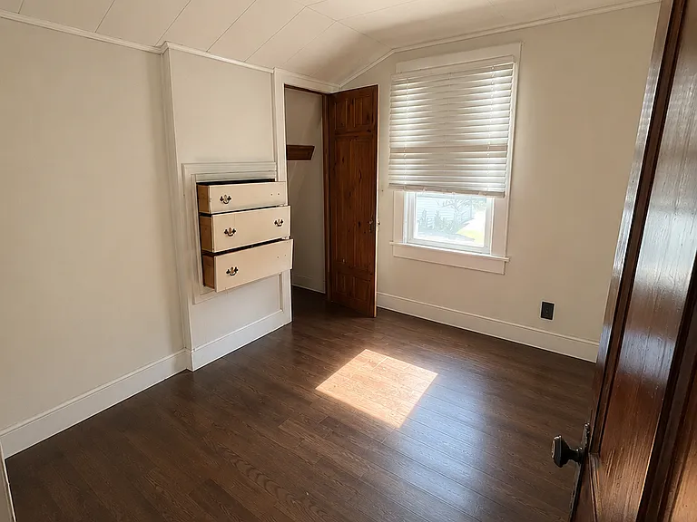 12 Brooks Ave — Photo 7