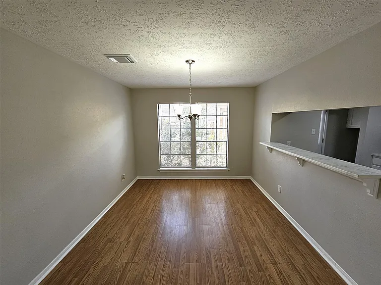 17303 Saturn Ln — Photo 10