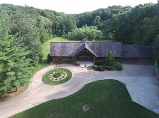 11235 Starrs Cave Rd, Burlington, IA 52601