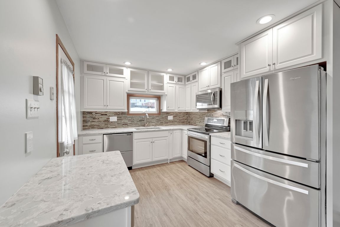 16-Kitchen