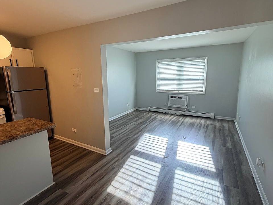 1st image of 5645 Edge Lake Dr APT 2W
