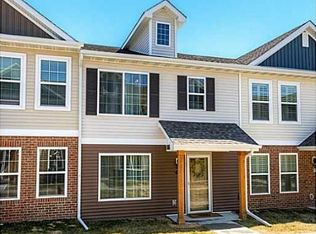 9055 Coneflower Dr UNIT 112, West Des Moines, IA 50266