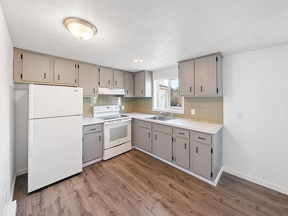 2nd image of 161 South St APT 18