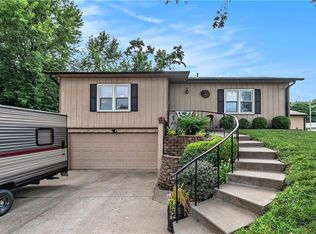 5514 Pershing Rd, Saint Joseph, MO 64505