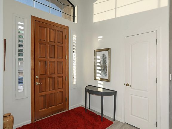 2nd image of 1420 E Sonoran Desert Dr