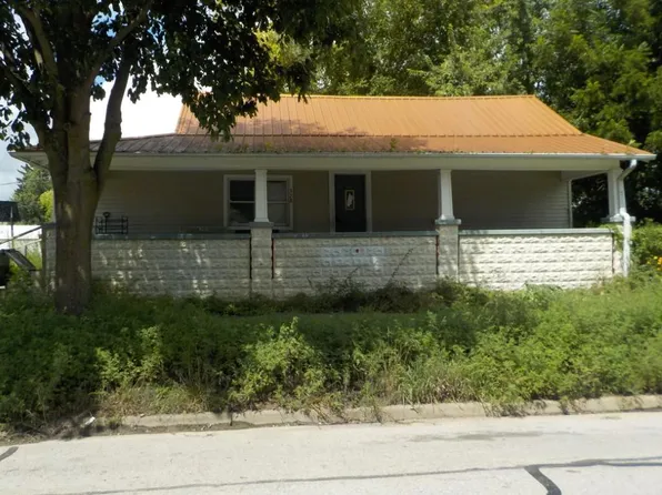 328 E Main St, Ladoga, IN 47954