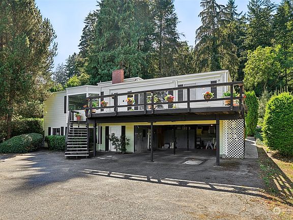 4th image of 2125 50th Avenue NW