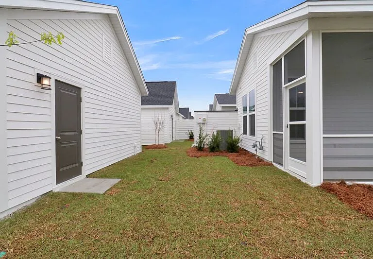 268 Symphony Ave — Photo 5