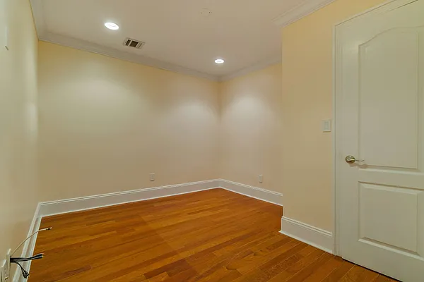 Rented by Twyford Real Estate | media 36