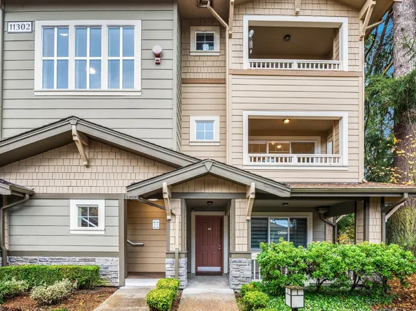 11302 124th Avenue NE #202, Kirkland, WA 98033