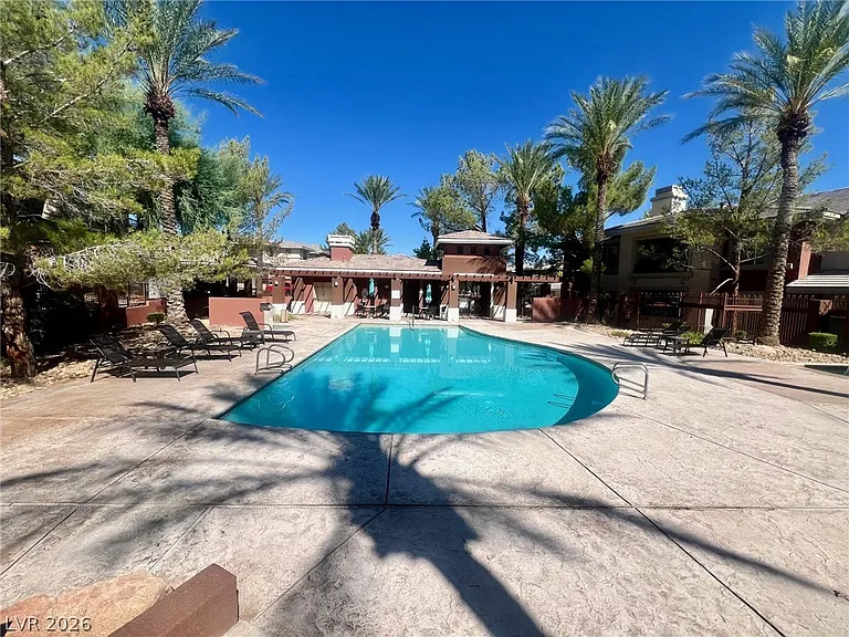 912 Duckhorn Ct #203 — Photo 1