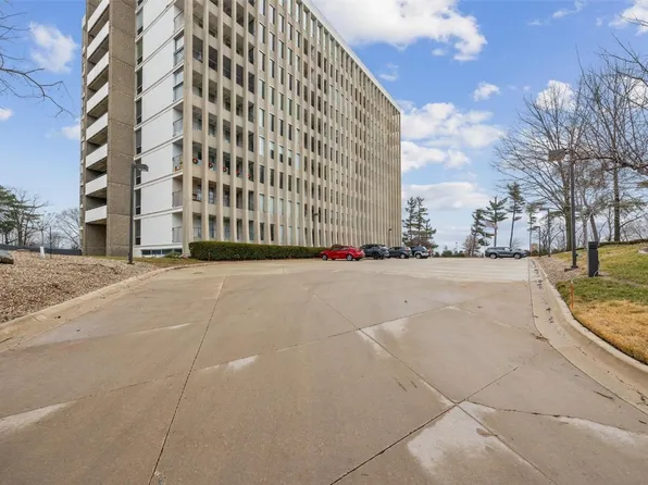 2222 1st Ave NE APT 108, Cedar Rapids, IA 52402