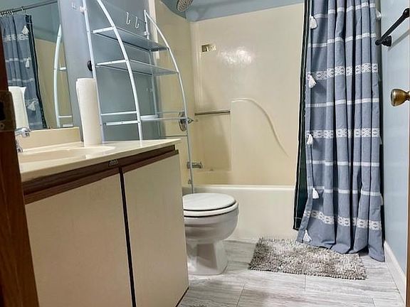 4th image of 4151 Boone Ave N APT 202