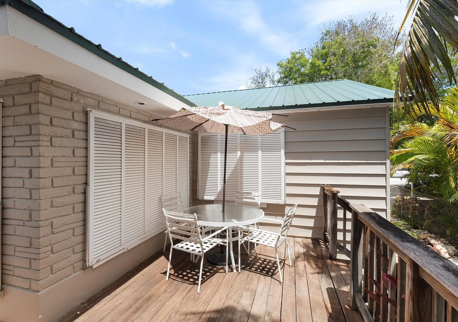 Charming 1BR/1BA with Loft & Pool Access Fully Furnished! — Photo 1