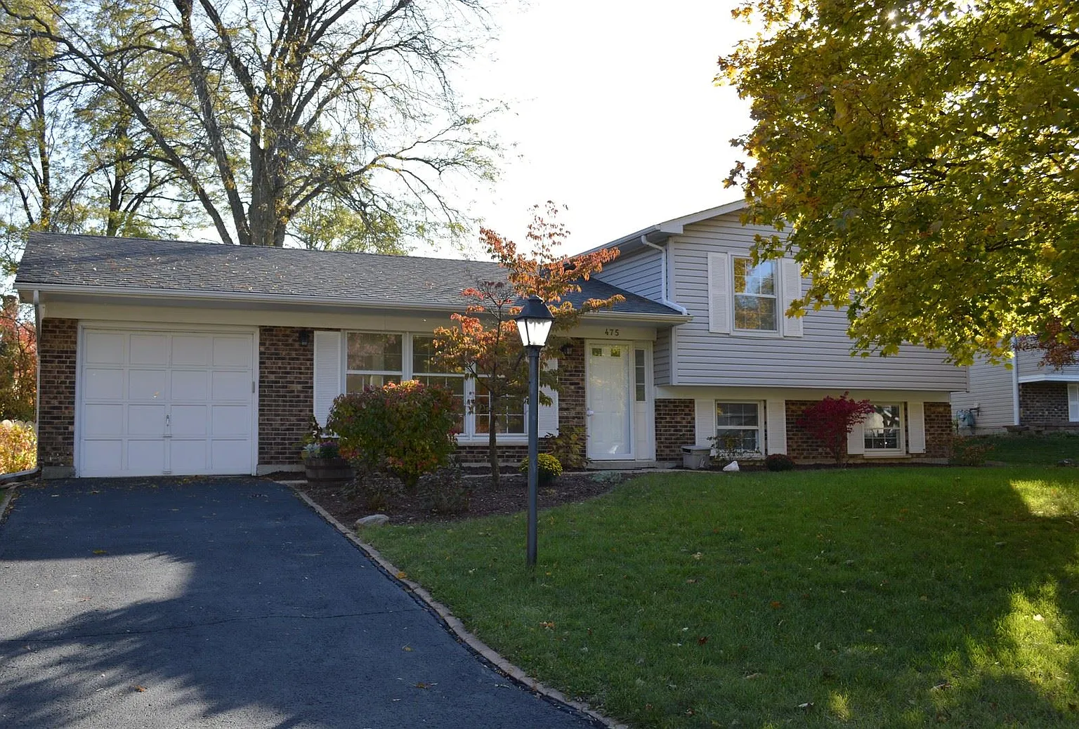 475 Andrew Ln photo 1